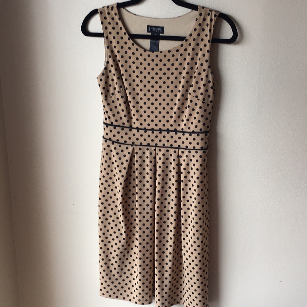 Tan and black polka dot dress - Sz. 6